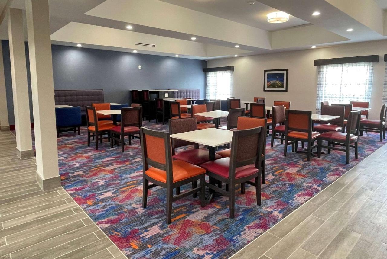 Hotel La Quinta And By Wyndham - 3*