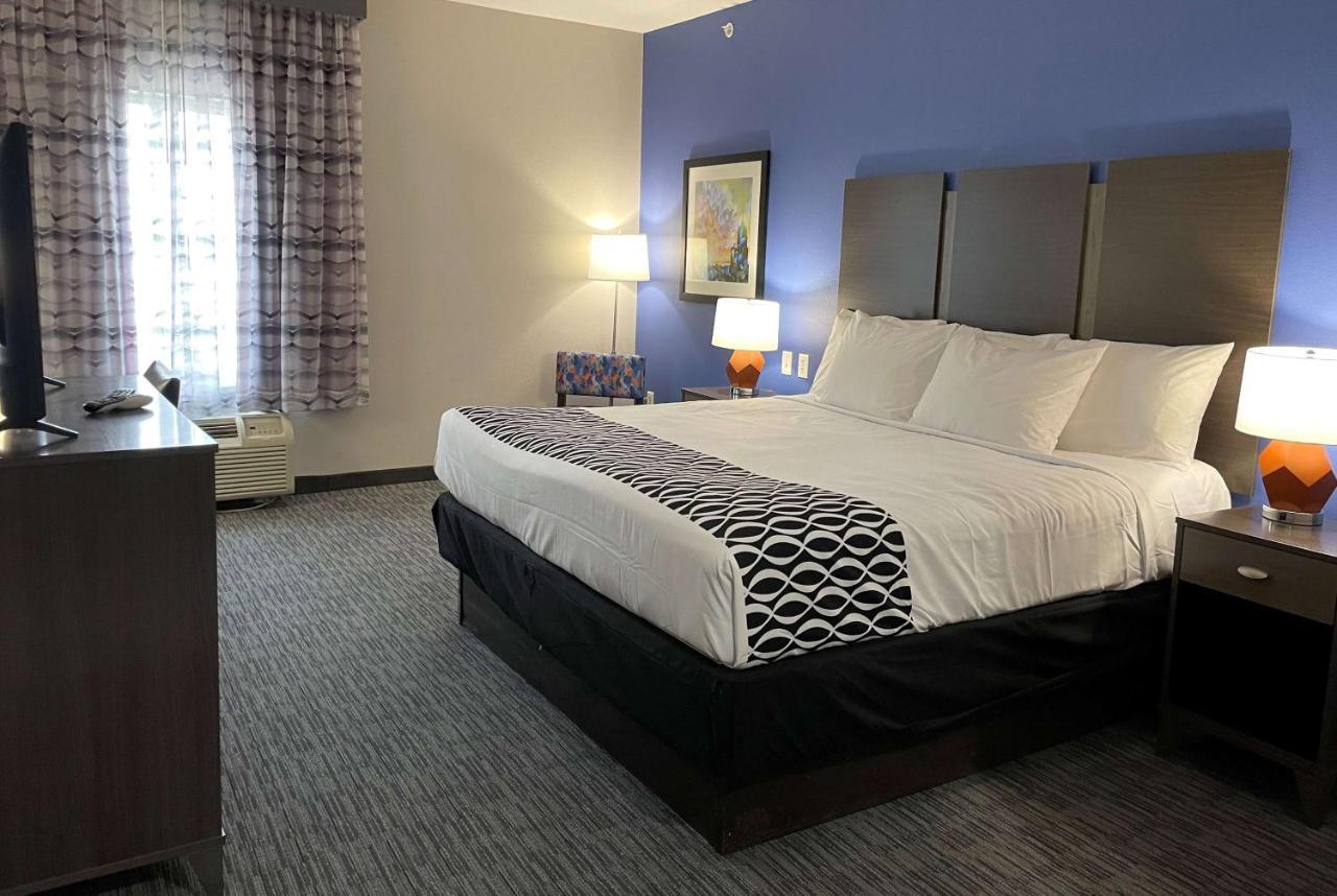 La Quinta And By Wyndham -