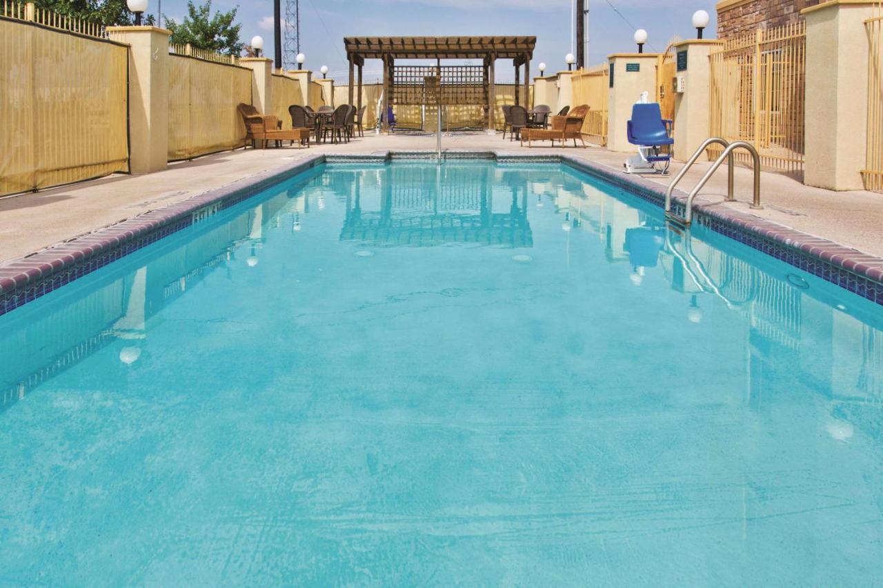 La Quinta And By Wyndham - Hotel